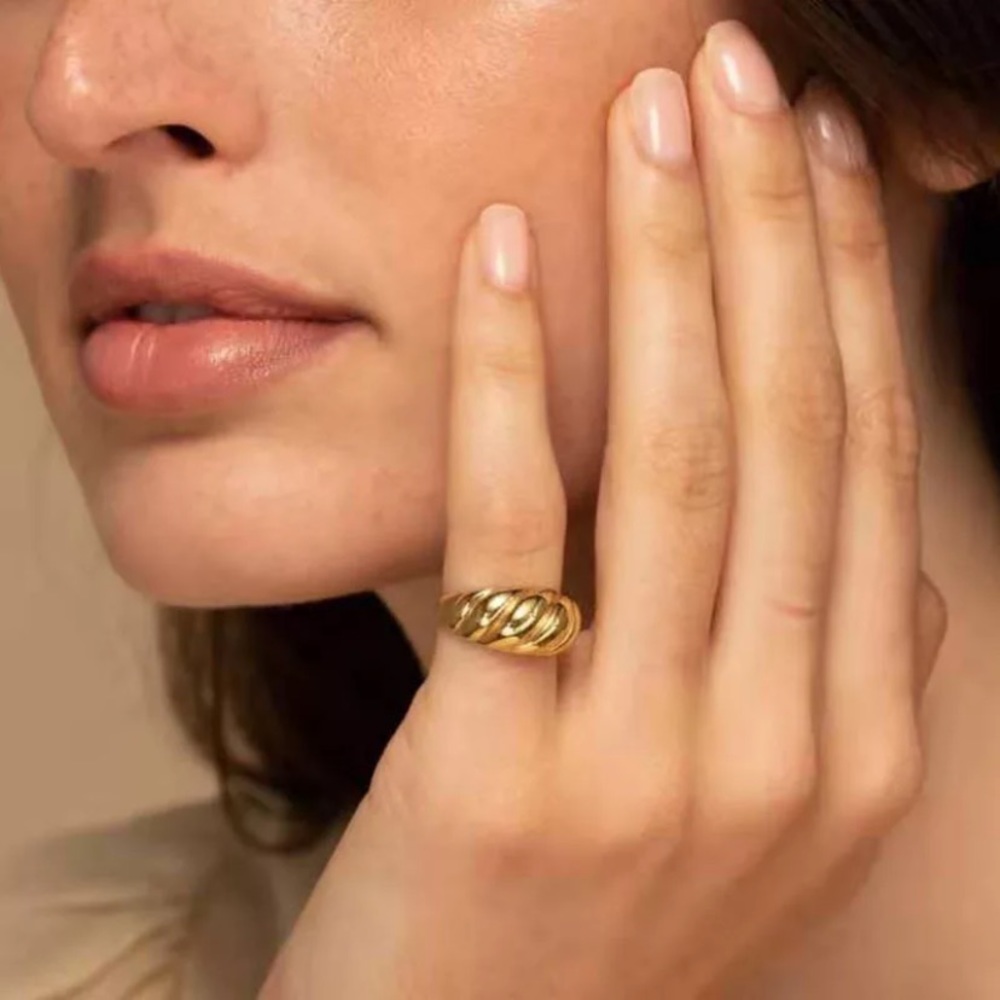 Bold gold trendy croissant ring